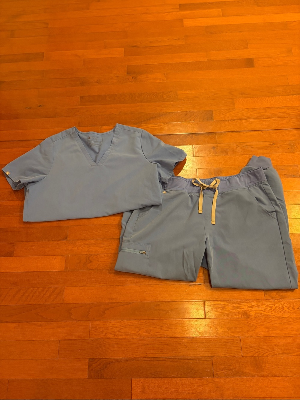 Figs Ceil Blue jogger Scrub Set - size XL